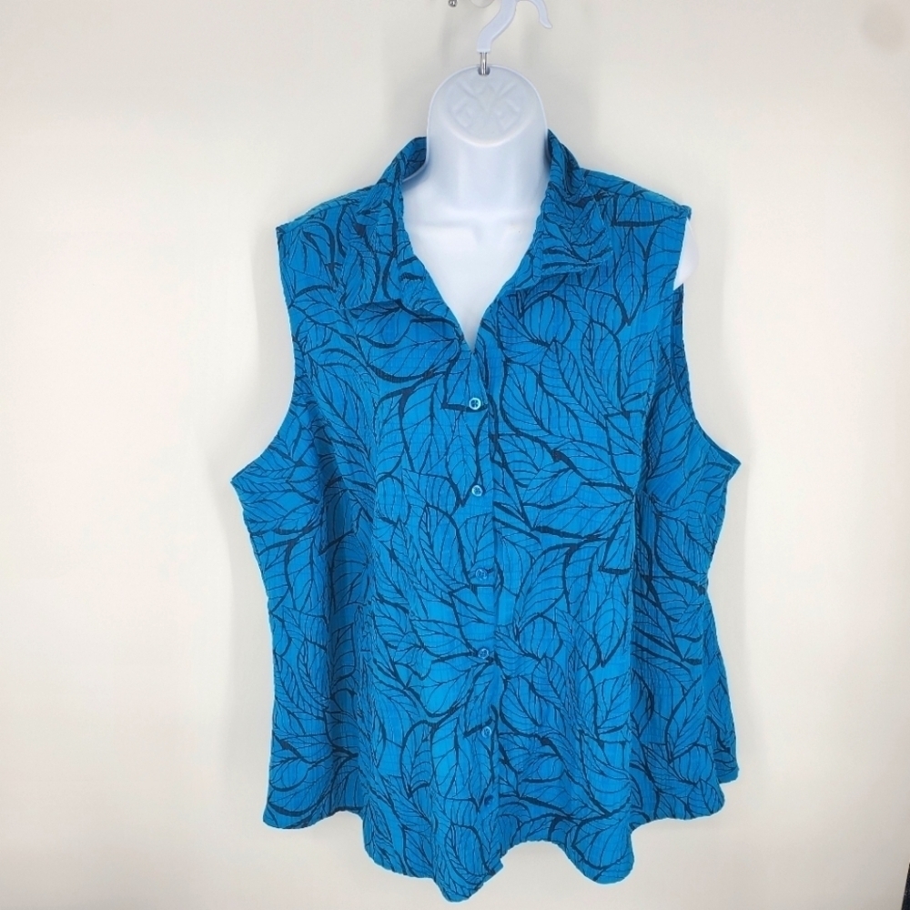 Croft and Barrow Leaf Sleeveless Button Up Shirt Women 2X Blue